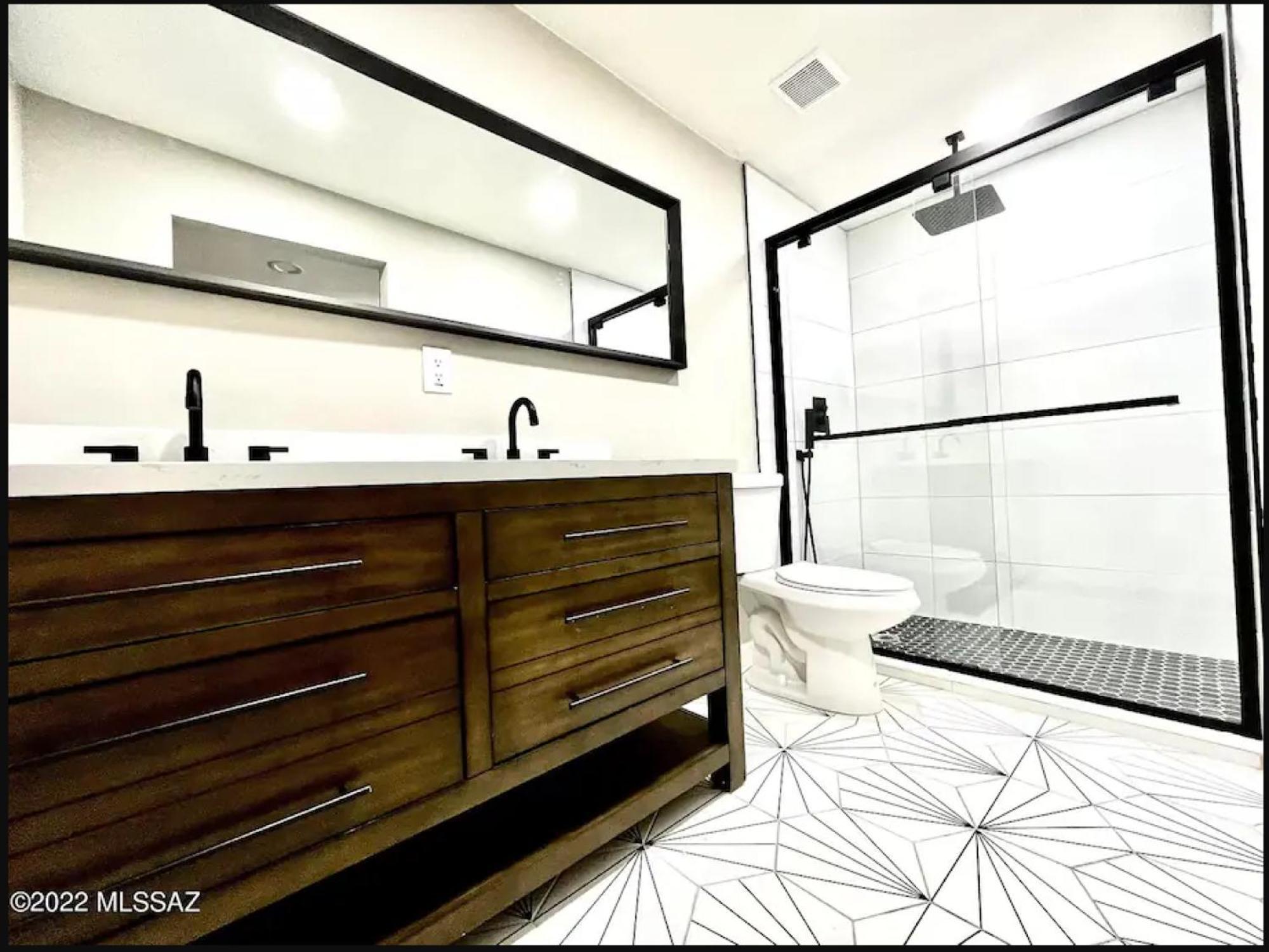 Private Home - Heated Pool, Billiards, Darts, Foosball, Fireplace, 5 Smart Tvs, Bbq, Cotton Bedding - The Saguaro Sanctuary, Pool Heat Optional 투산 외부 사진